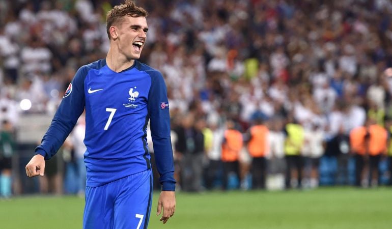 Antoine Griezmann celebra el pase de Francia de la final de la Eurocopa.