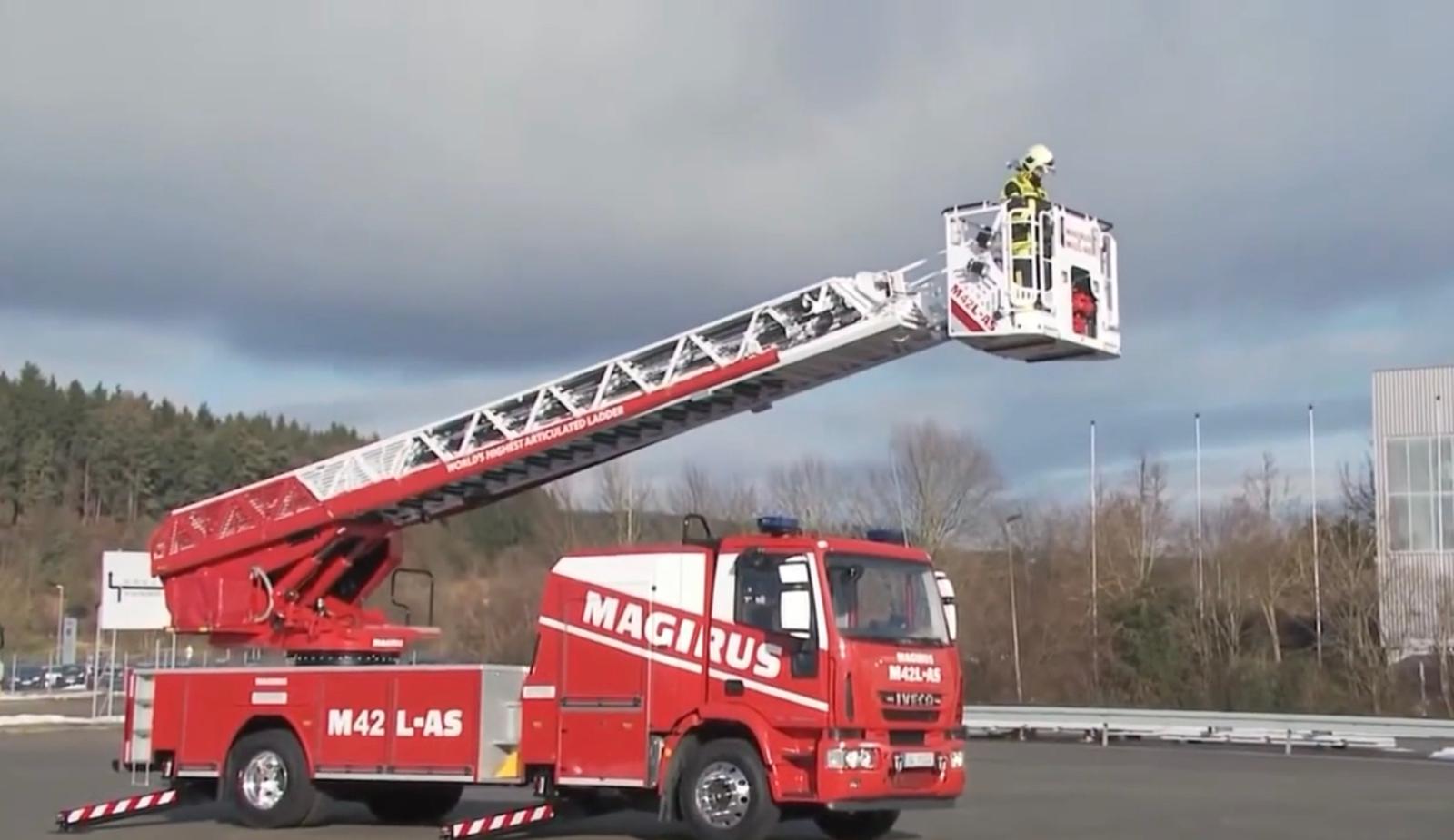 Camión autoescala similar al adquirido