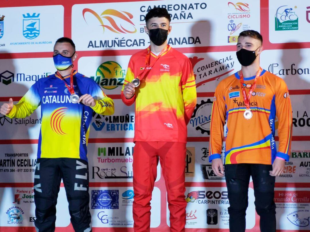 Carlos Galera, en el tercer escalón del podio del Campeonato de España disputado en Almuñecar