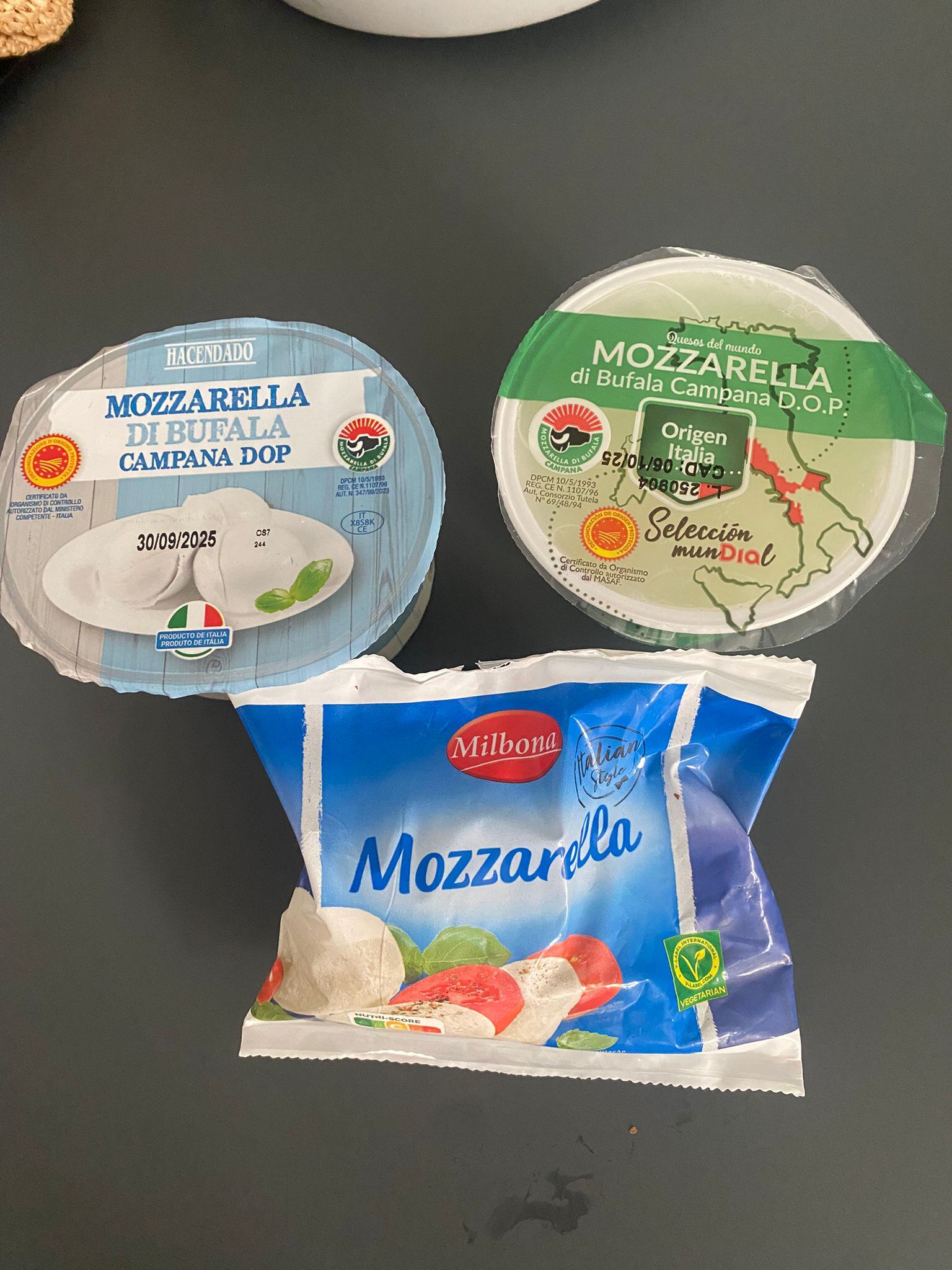 Tres de las 'mozzarellas' de la cata de 'Código de Barras'.