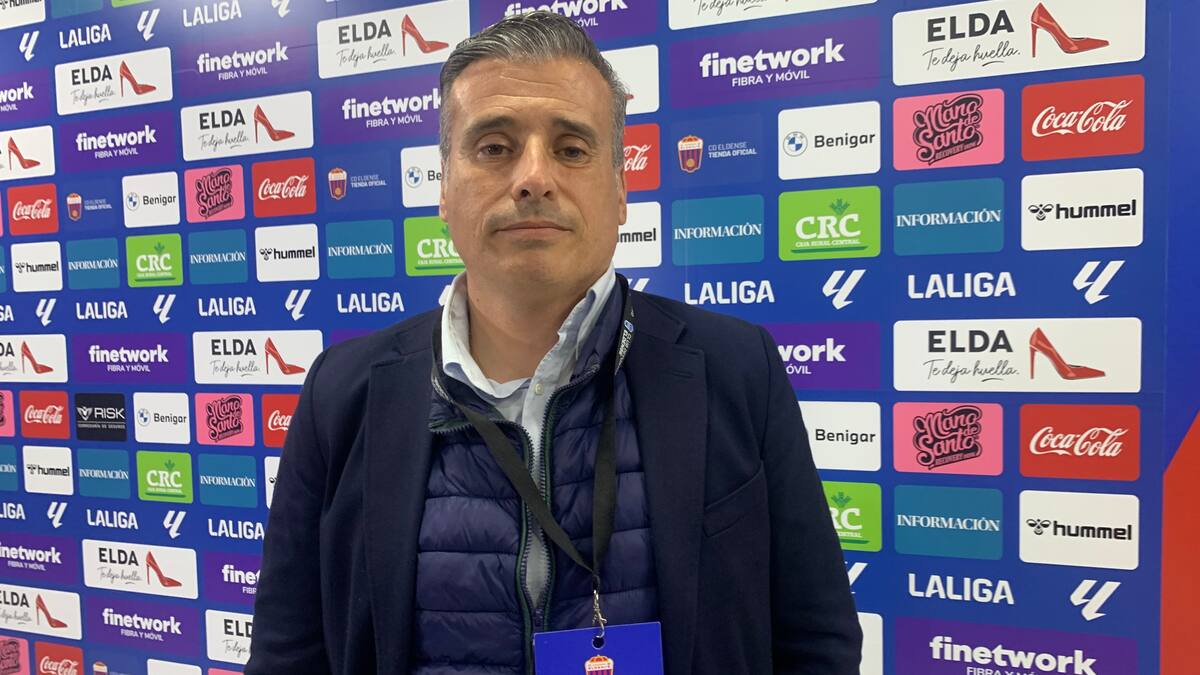 Miguel Ángel Gómez, Dir. Dptvo. del Eldense, muy crítico con los árbitros