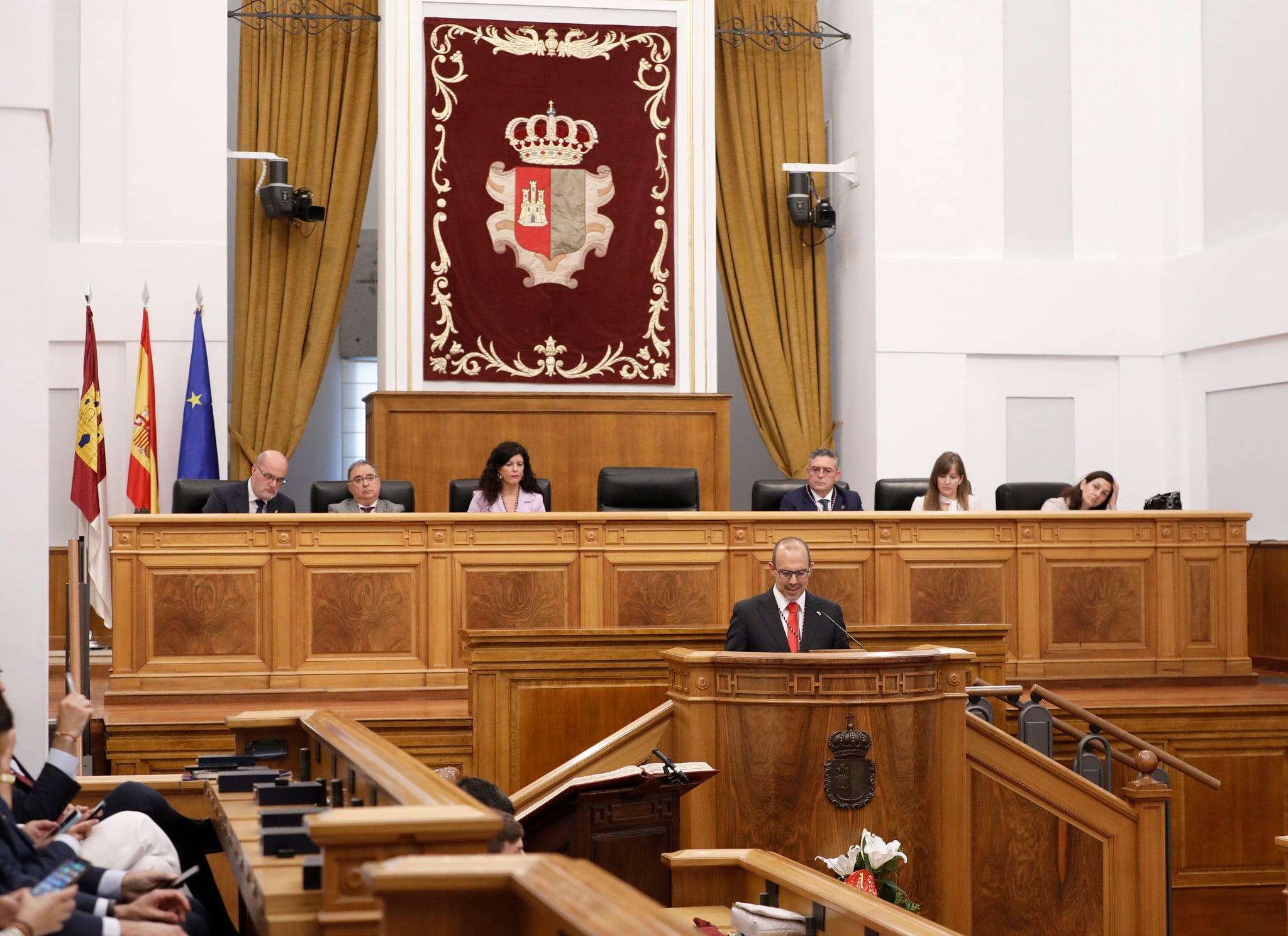 Imagen de la sesión constitutiva de las Cortes regionales