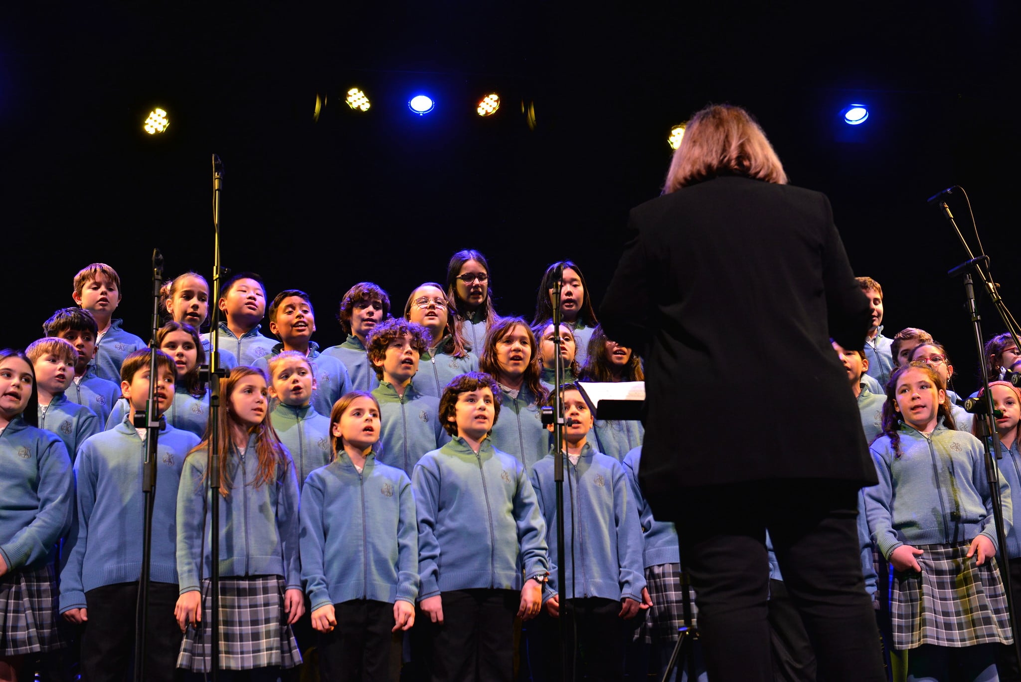 Los alumnos y alumnas de los colegios de Valdemoro vuelven a subirse al escenario del Juan Prado por Navidad
