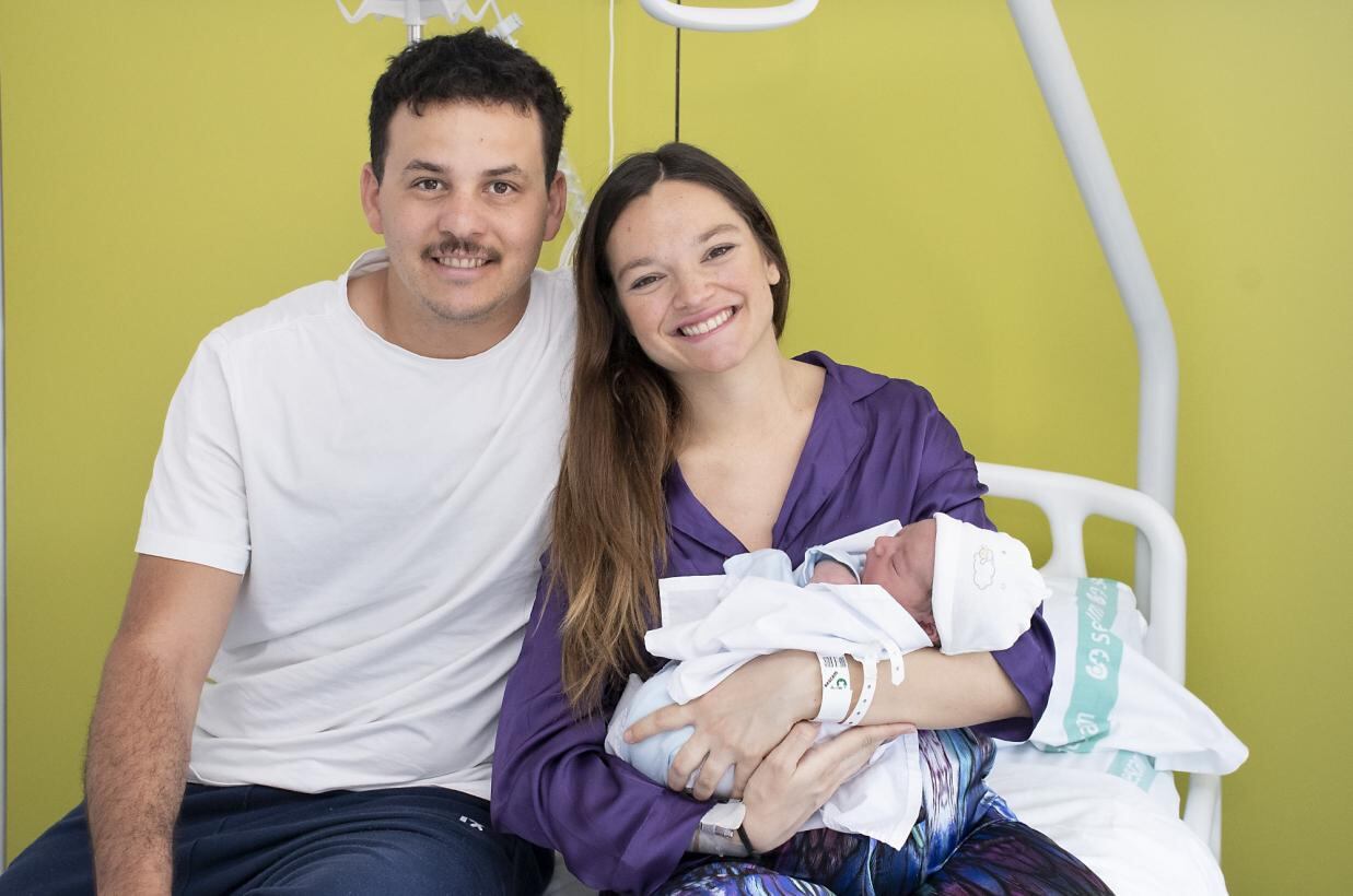 Luca y sus padres en el nuevo hospital de Guadalajara