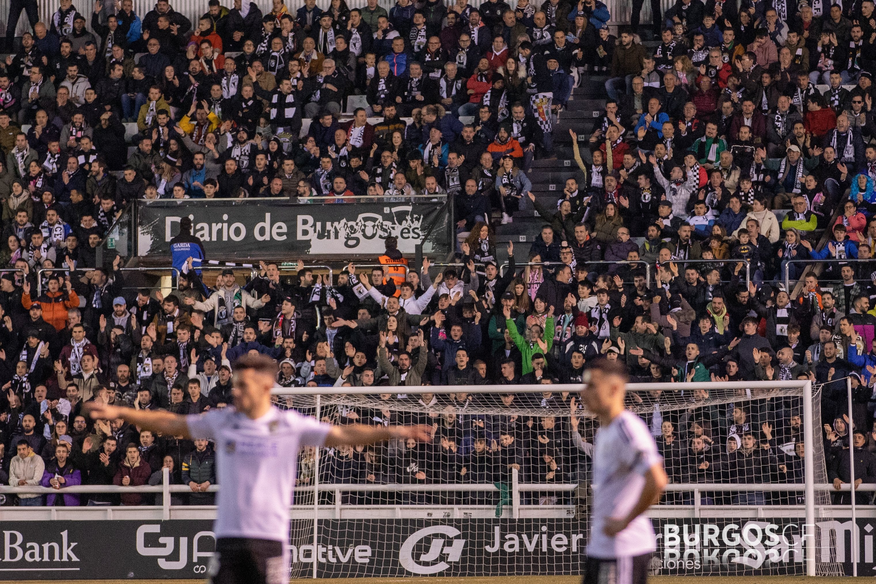 La afición del Burgos CF ha respondido muy bien toda la temporada apoyando a su equipo. / Foto: BCF Media