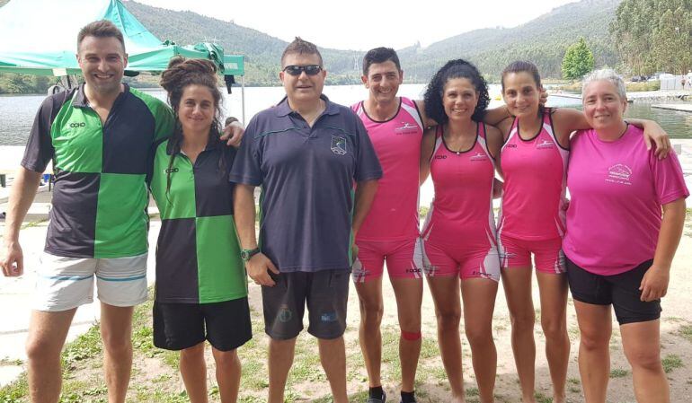 Buena actuación ourensana, en el campeonato gallego sprint para veteranos.Resaltar, la concejala de deportes de Castrelo de mIño,Isabel Rodríguez Perdíz, primera por la derecha en la foto, campeona gallega en 500 y 200 metros