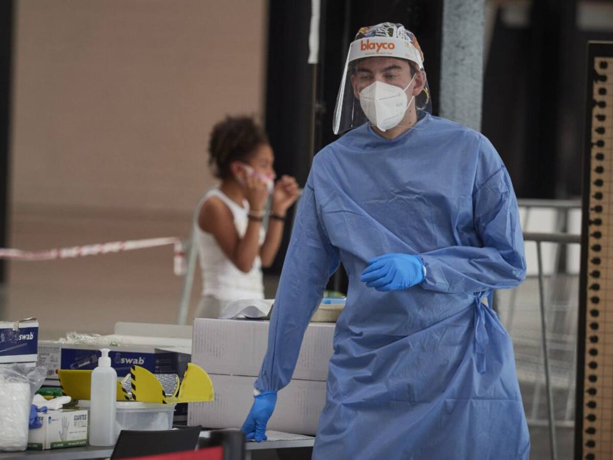 Castilla y León registra doble récord en las últimas horas con 2.022 positivos y 27 fallecidos