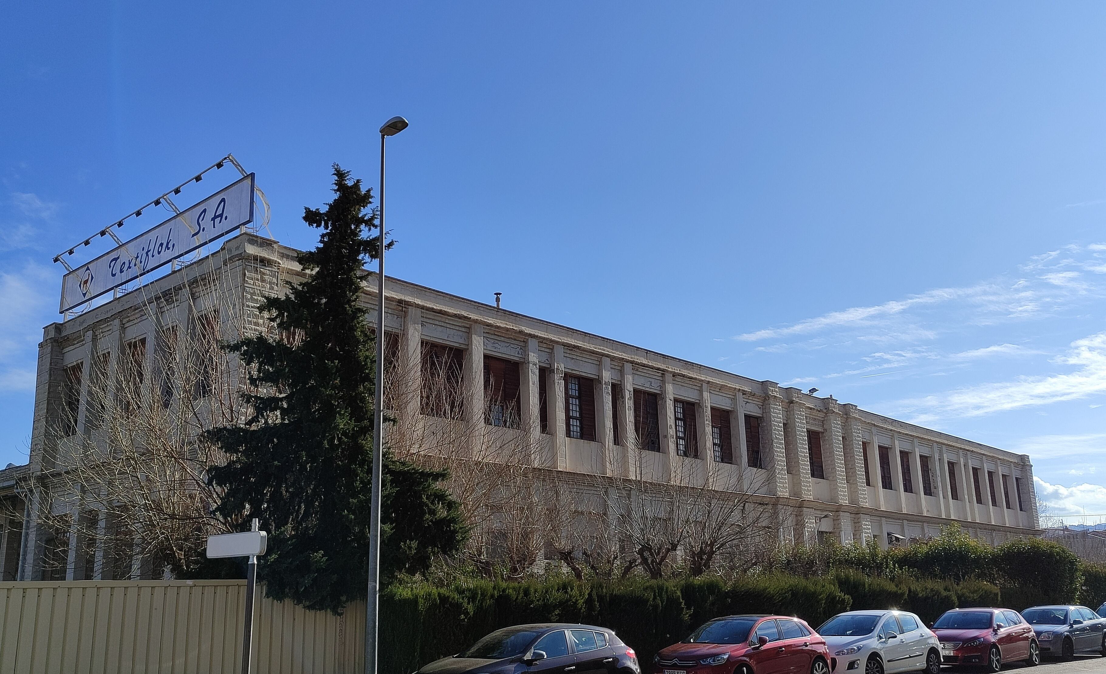 Edificio Textiflok en Cocentaina