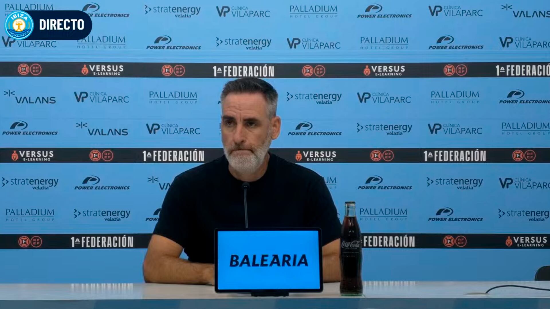 Abel Gómez en la sala de prensa tras el Ibiza - Antequera