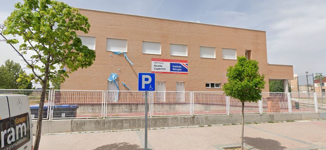Exteriores del IES Nicolás Copérnico de Parla