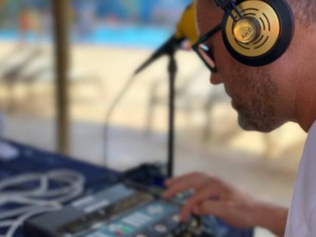 Joaquín Gillén será este verano la voz de 'La radio al sol' en tiempos de pandemia