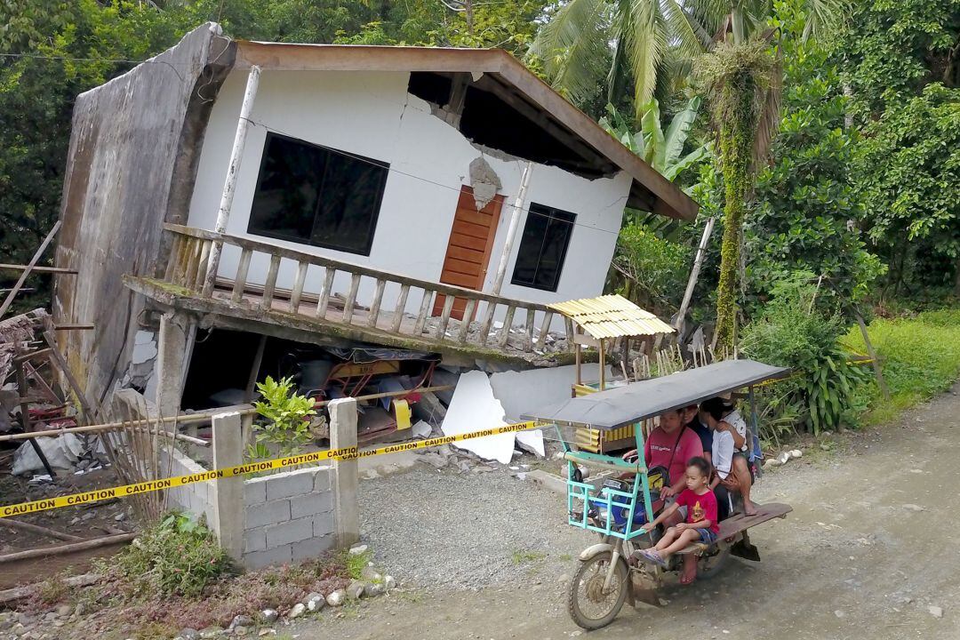 El terremoto en Filipinas deja al menos ocho muertos y más de 60 heridos