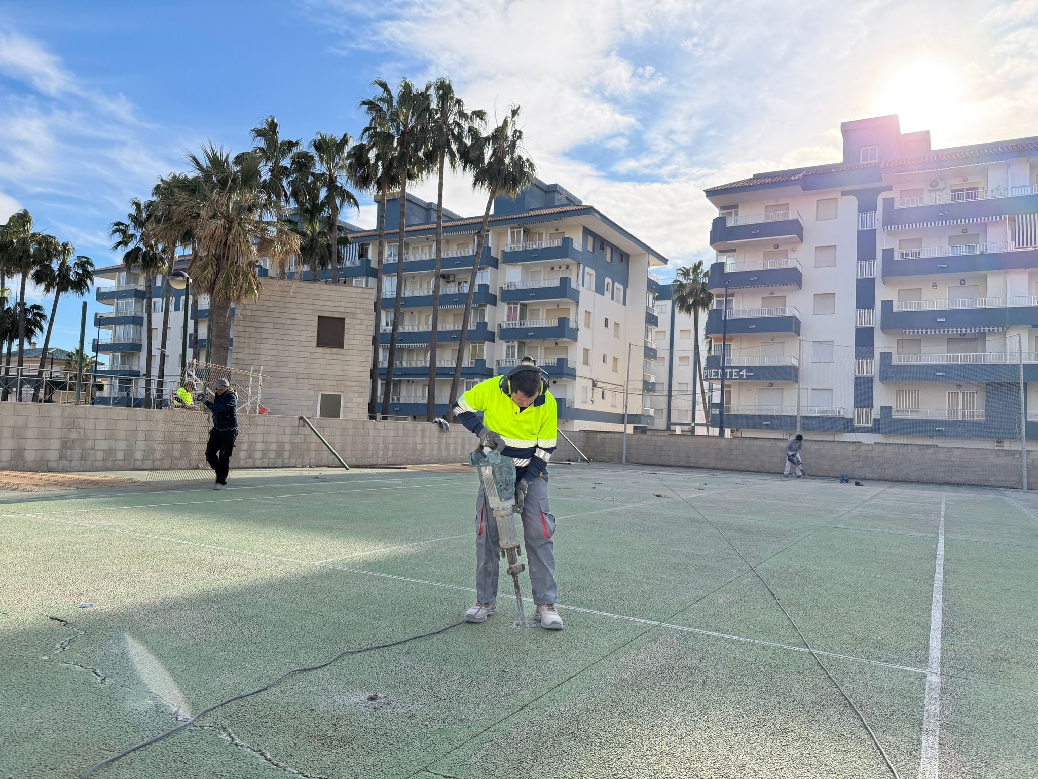 Pistas polideportivas del Parc del Riuet de Miramar.