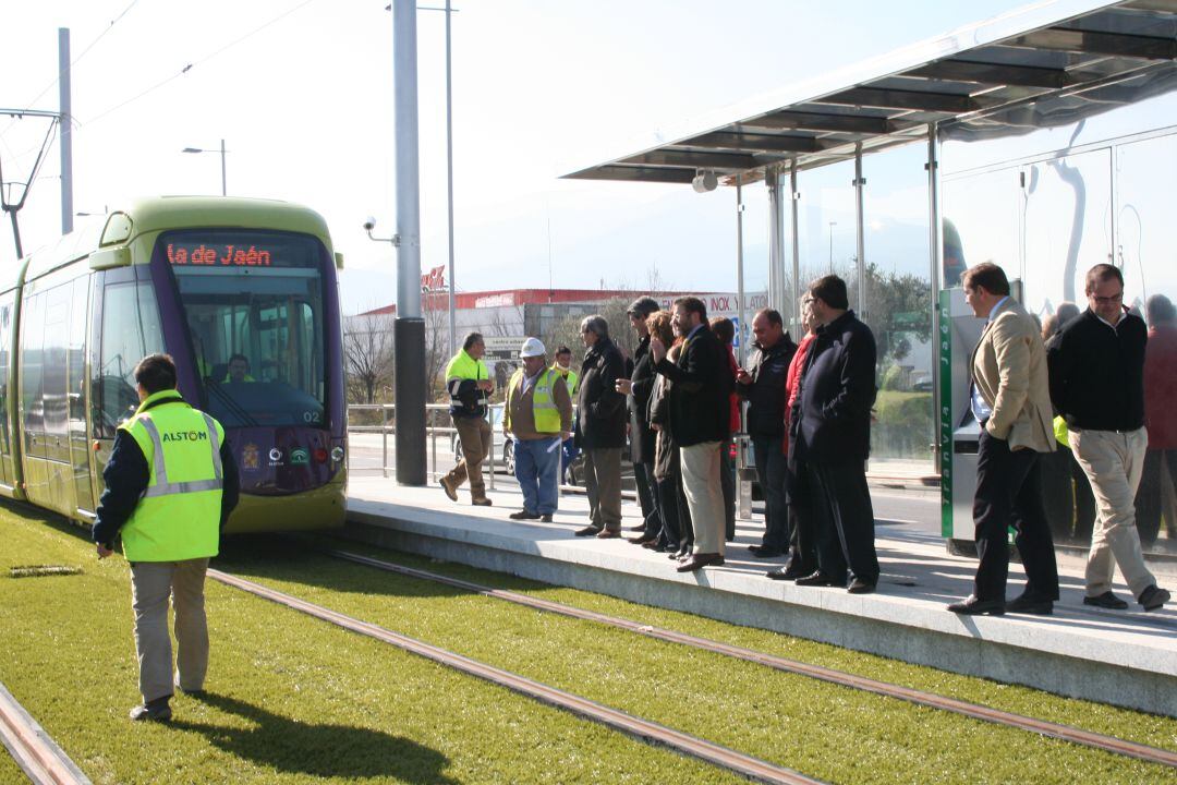 Tranvía de Jaén en pruebas (año 2011).