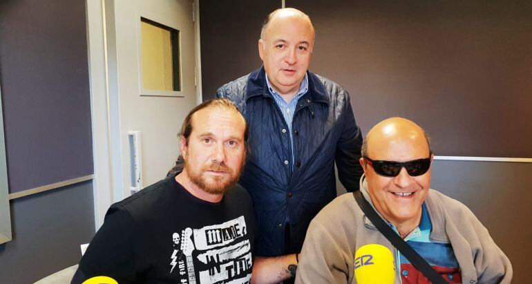 LLuís Badia, El Rubio (Sota a l'esquerra) i Juanma (Sota a la Dreta) als estudis de SER Tarragona