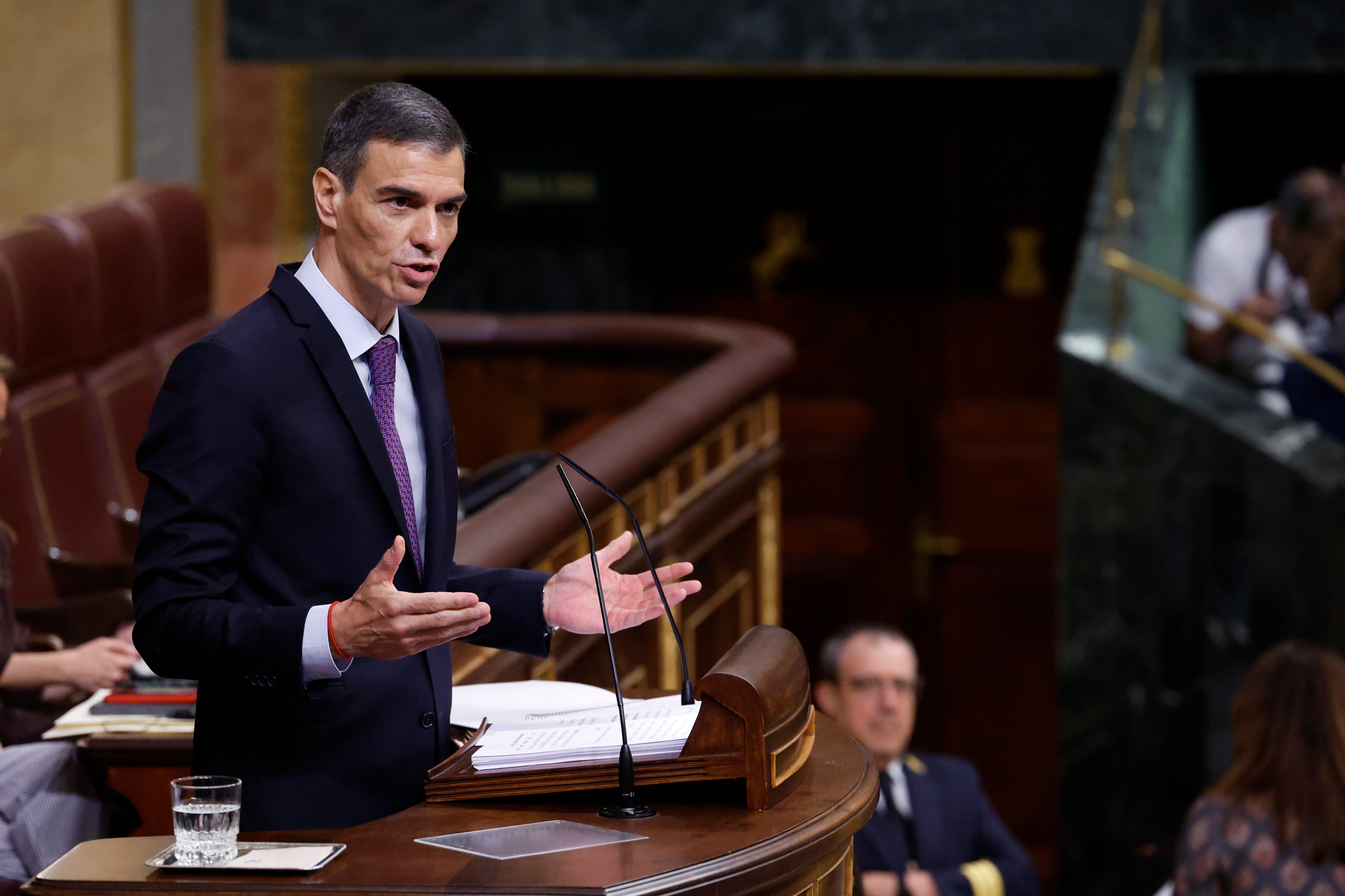 El presidente del gobierno Pedro Sánchez, interviene durante el pleno en el Congreso de los Diputados, este miércoles.