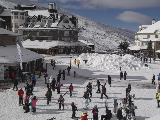 Este será uno de los mejores fines de semana para los amantes del esquí, con nieve recién caída y cielos despejados.