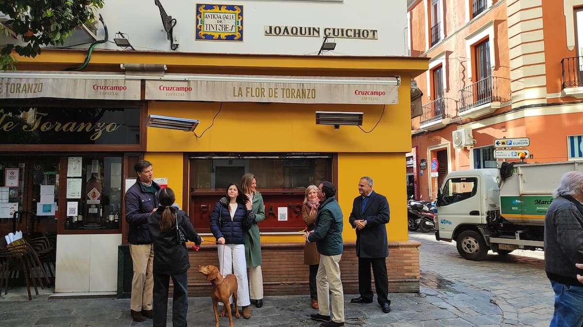 La calle Joaquín Guichot recuerda su antiguo nombre de calle Tintores