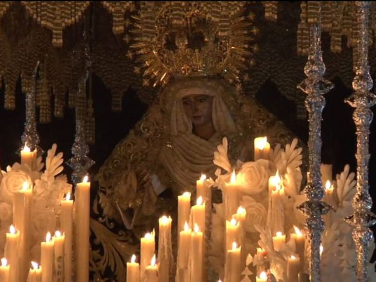 La Esperanza de Triana por Reyes Católicos