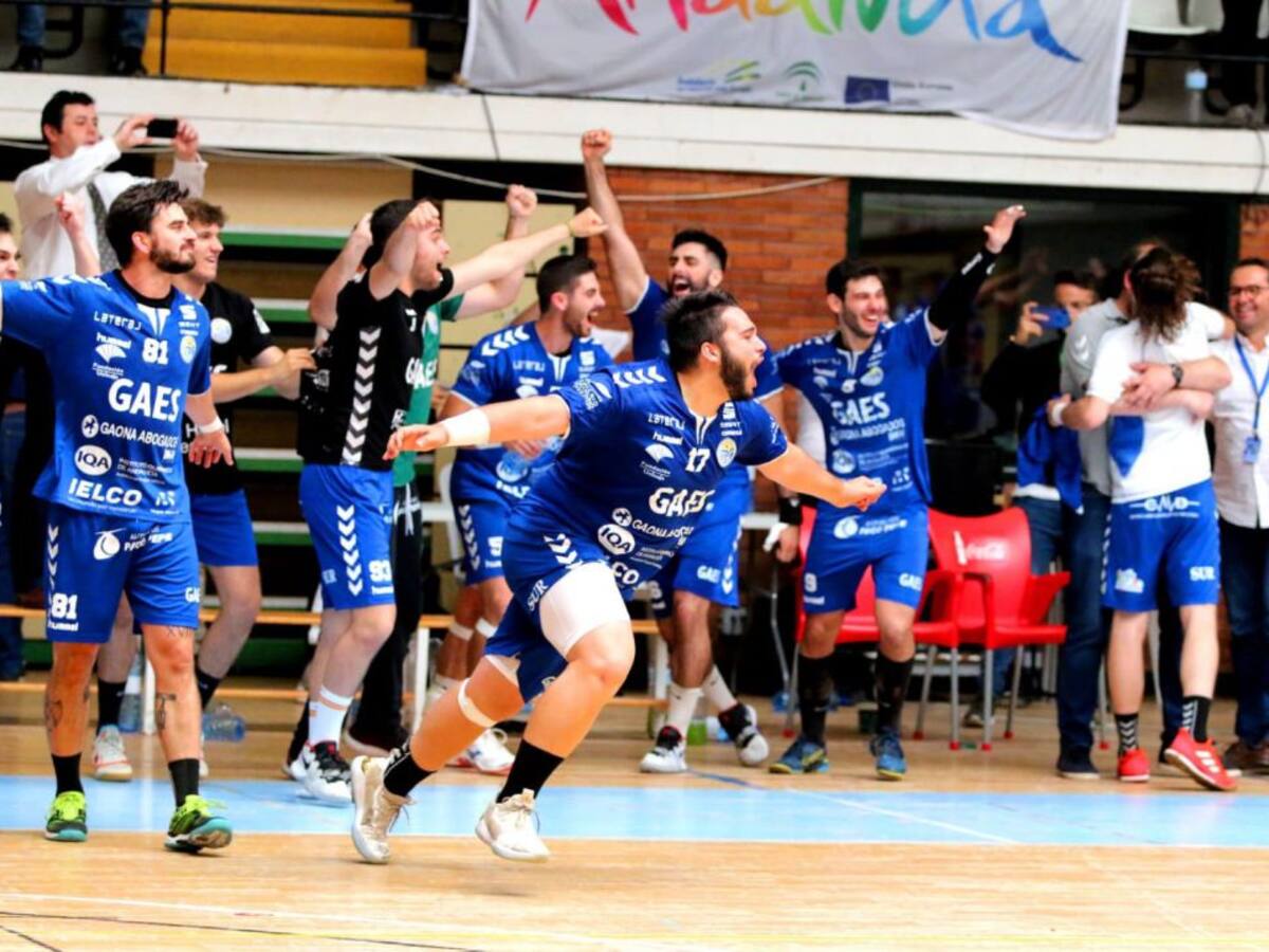 Diez años de espera y el GAES Málaga jugará en División de Honor Plata