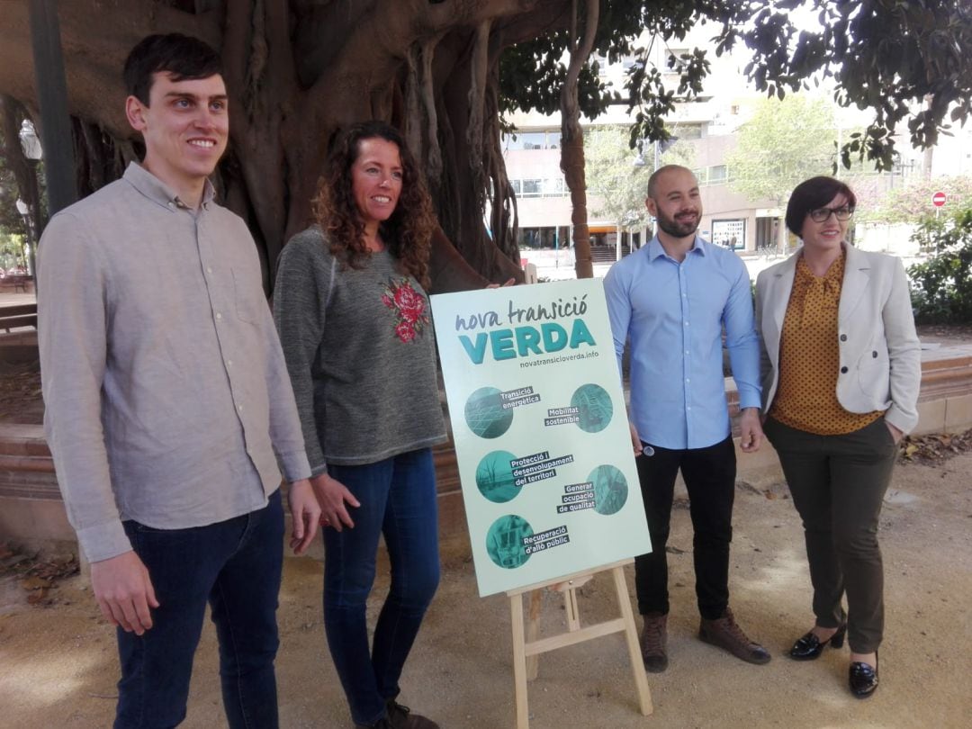Los candidatos de Unidas-Podemos Ferrán Martínez, Beatriu Gascó, Xavi López y Estefanía Blanes, de izquierda a derecha.