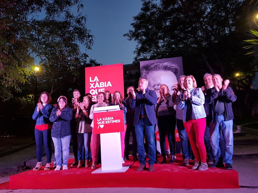 Fin del mitin del PSPV-PSOE en Thiviers.