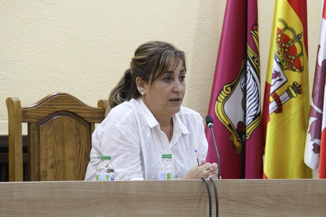 Nuria Fernéndez en un pleno del Ayuntamiento de Cuéllar