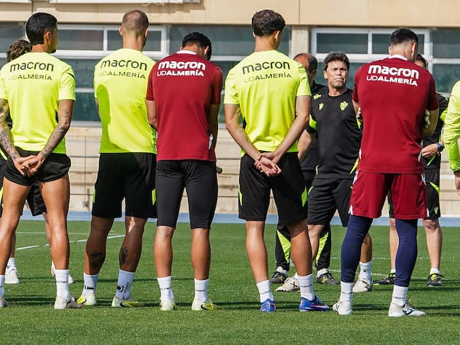 La unión del grupo será fundamental para los cinco partidos que tiene el Almería en la recta final.
