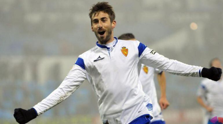 José Mari celebra un gol con el Real Zaragoza