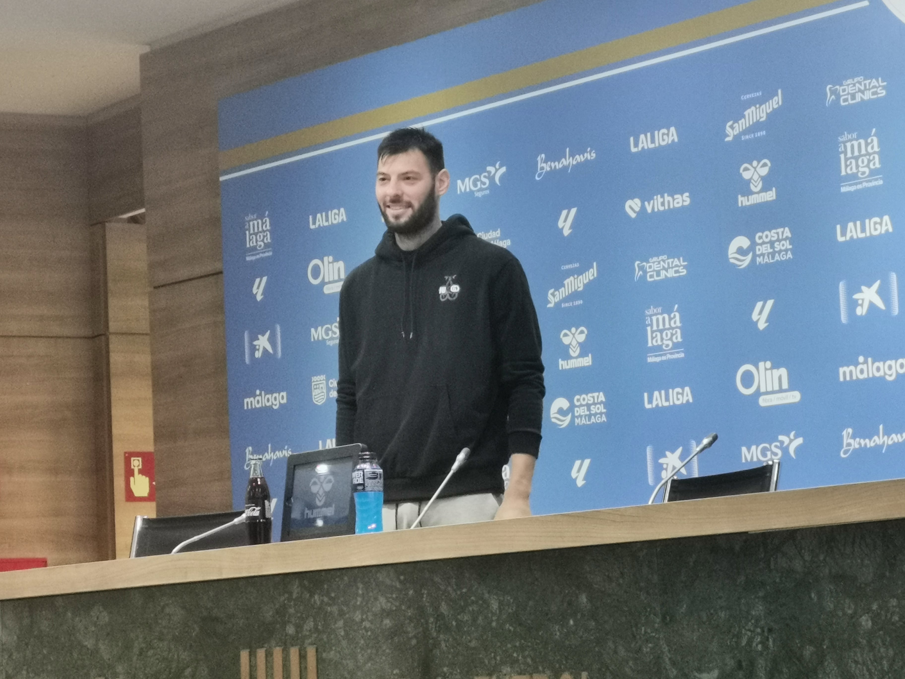 Roko Baturina, antes de su comparecencia ante la prensa en La Rosaleda