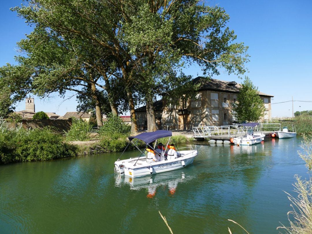 Canal de Castilla en Villaumbrales (Palencia)