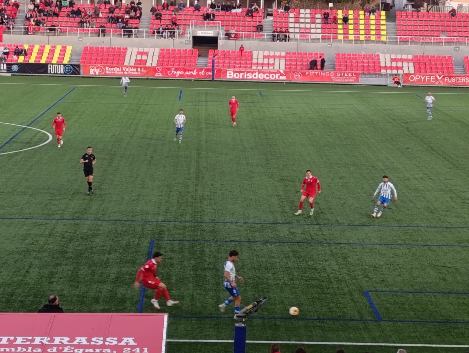 Instante del partido en el Olimpic de Terrassa