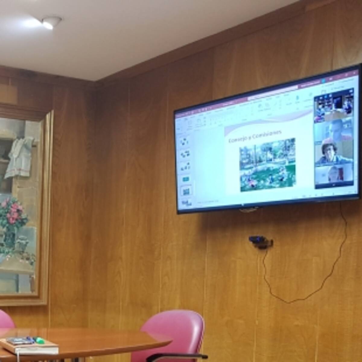 El comisionado para la infancia del Gobierno de Aragón conoce la "Huesca pensada por la infancia"