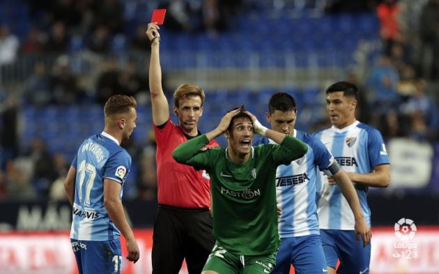 Momento de la expulsión de Pablo Pérez.