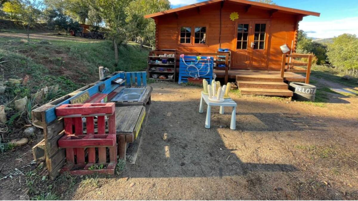 Crónica Escuela de Caneto - Visita de la nueva Consejera de Educación Tomasa Hernández (Carmen Borobio)