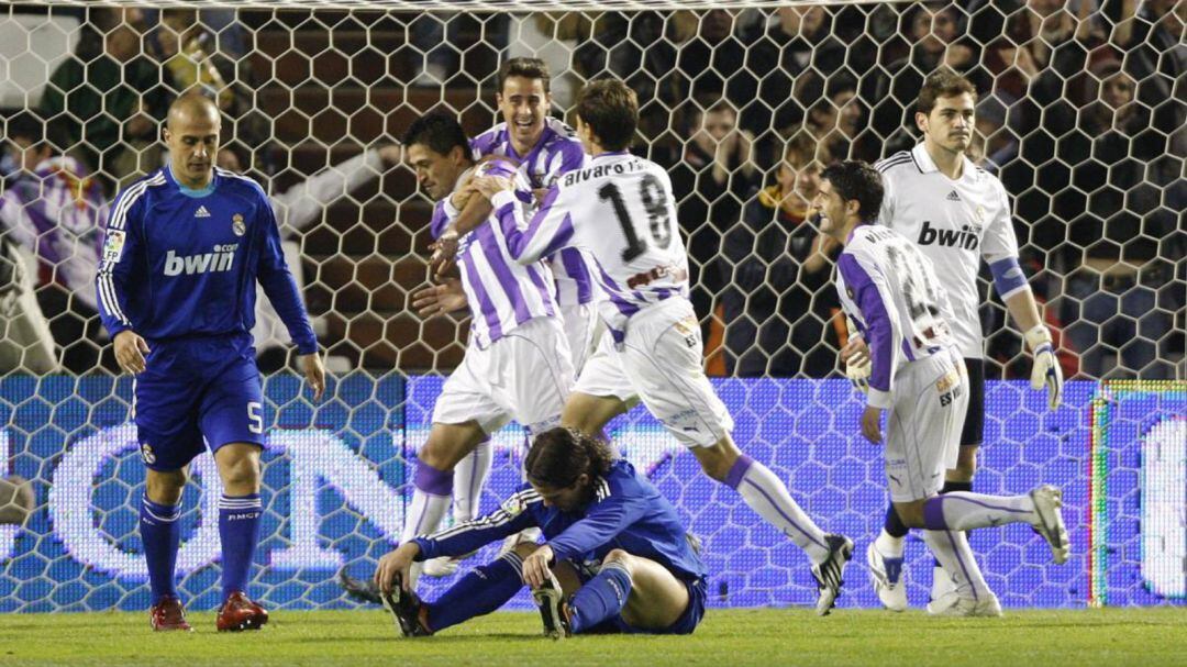 Canobbio celebra el gol al Madrid en la 2008-09