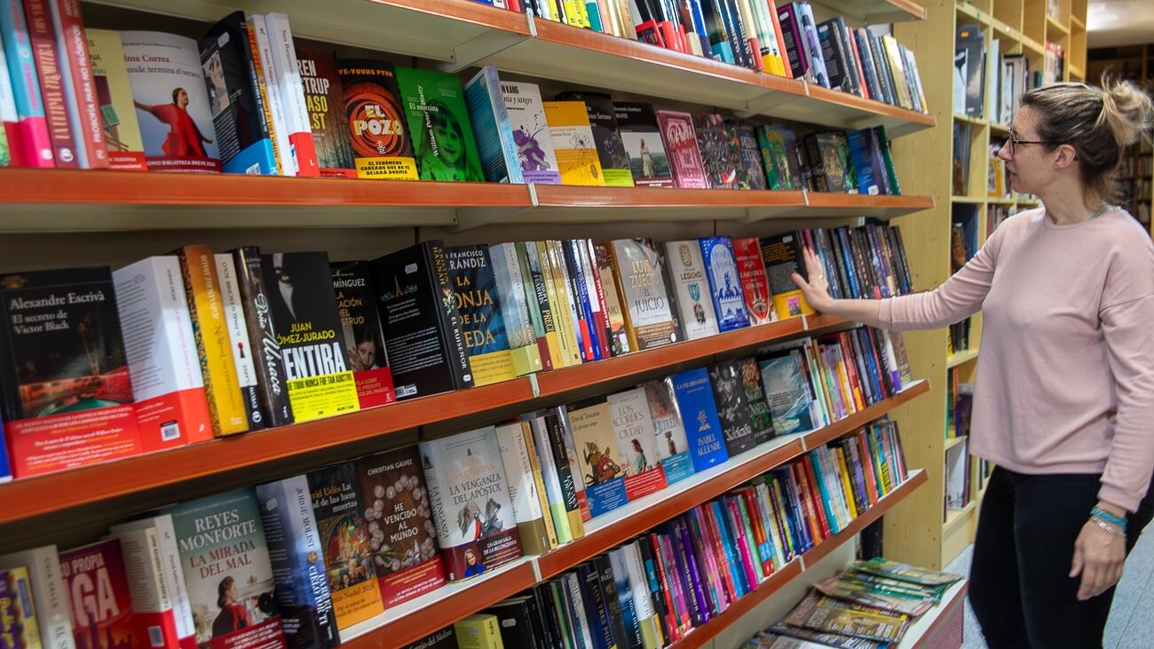 María Salud López, responsable de la librería Excalibur de Elda