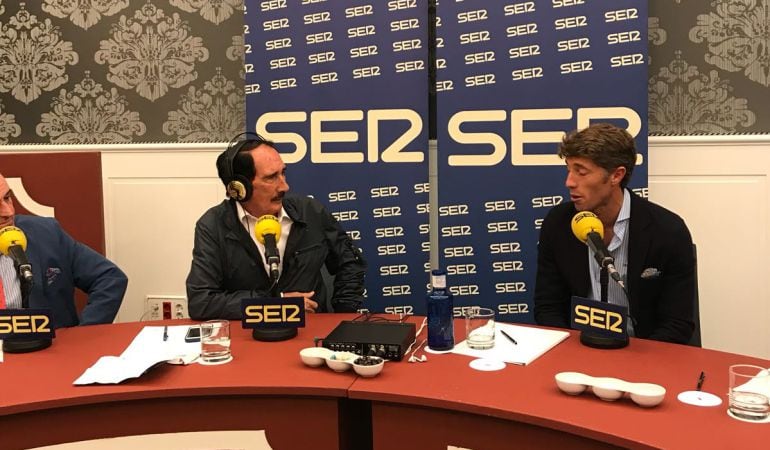 Manolo Molés junto al torero Manuel Escribano en las tertulias taurinas de Radio Sevilla desde el Hotel Gran Meliá Colón