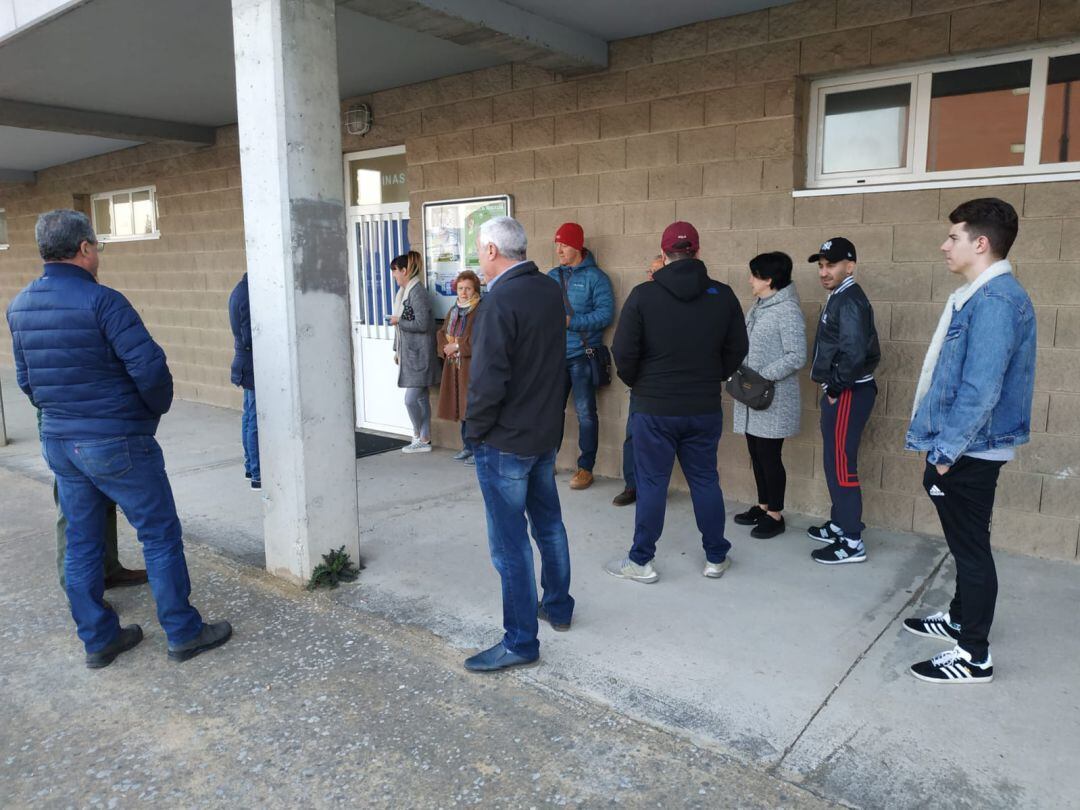 La afición de la Ponferradina esta volcada con su equipo y ya ha agotado las 1080 localidades que envió el conjunto leonés que en esta jornada enviará 250 más para el fondo.