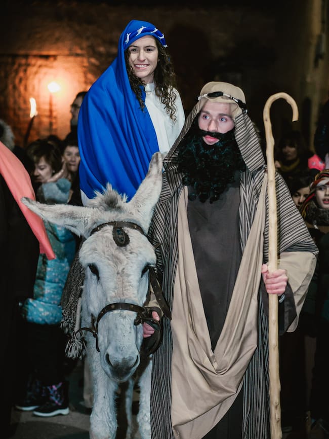 María y José buscando posada