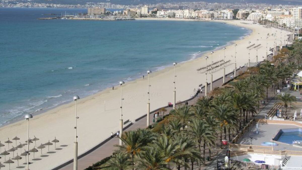 Los hoteleros de playa de Palma vaticinan una gran temporada pese a perder un 25% de las reservas anticipadas