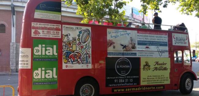 El bus de la Cadena SER en las fiestas de Sanse