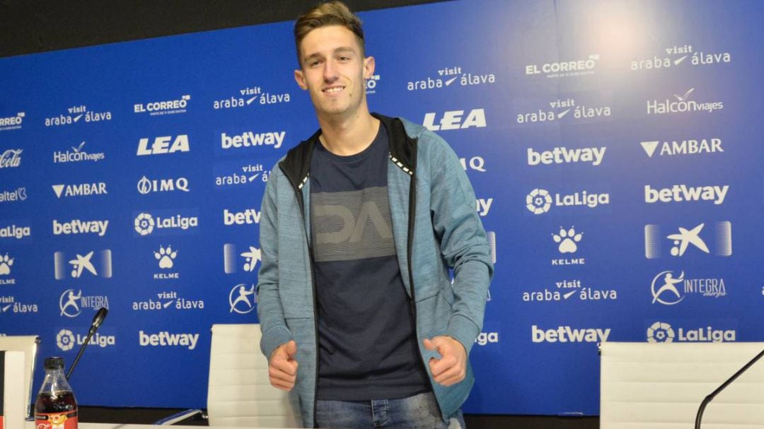 Alex Blanco al final de su presentación.