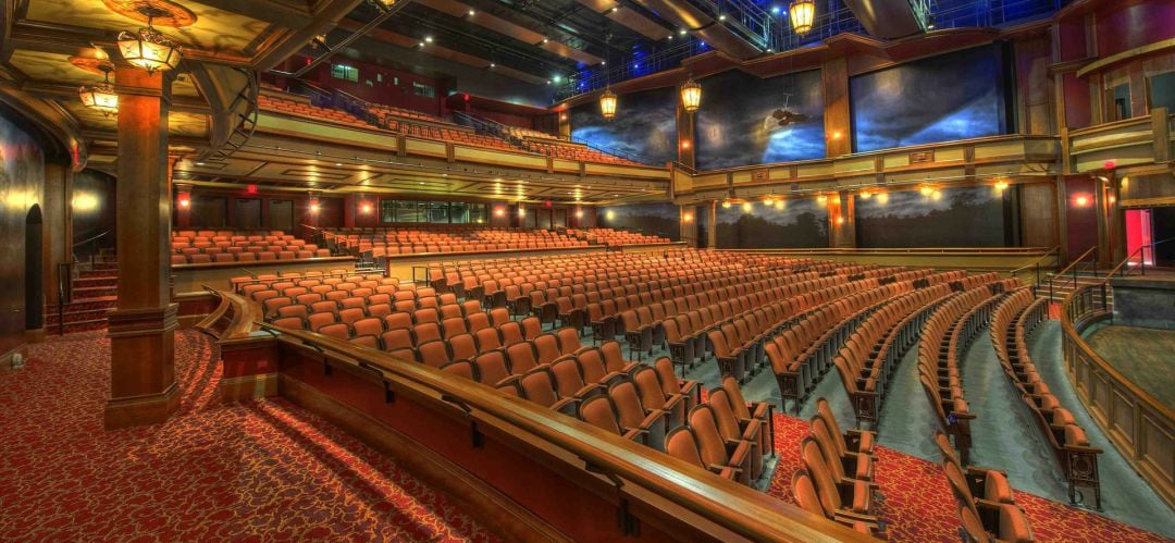 Se trata de una obra que cuenta con la dirección del Centro de Mayores Gloria Fuertes