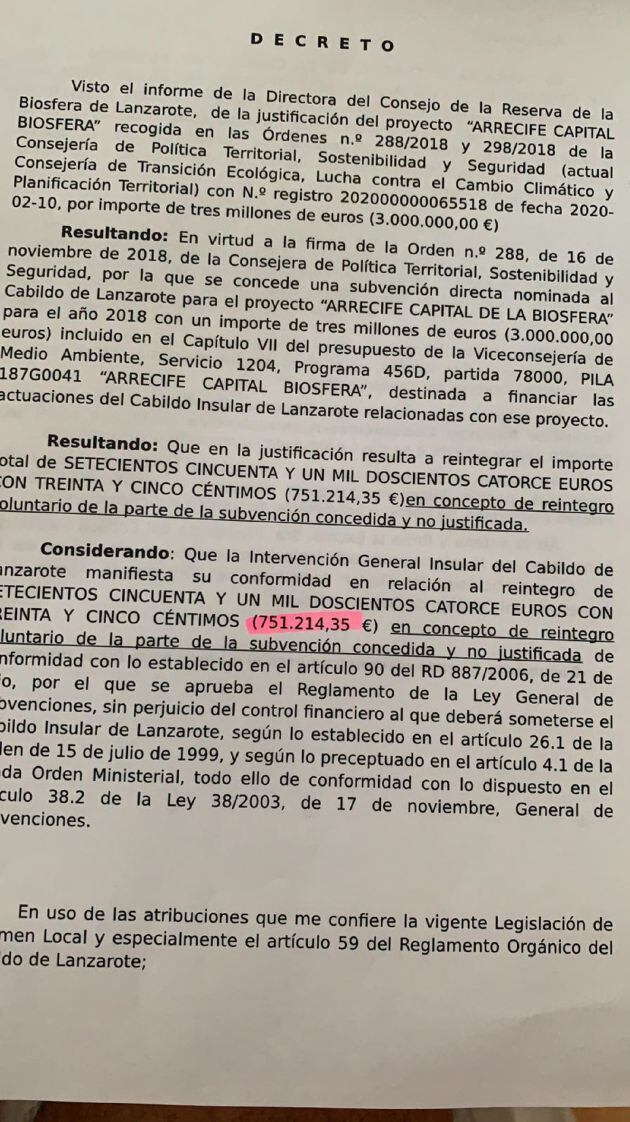 Resolución en la que se hace referencia a la devolución del dinero.