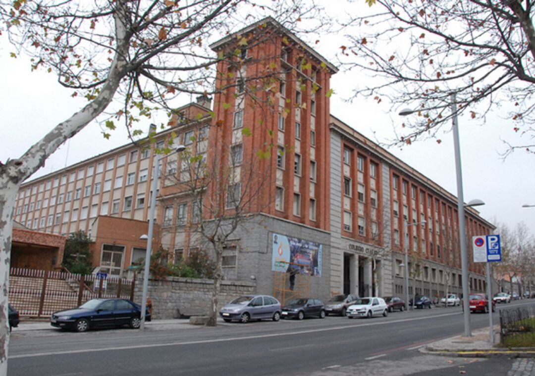 Fachada del Colegio Claret