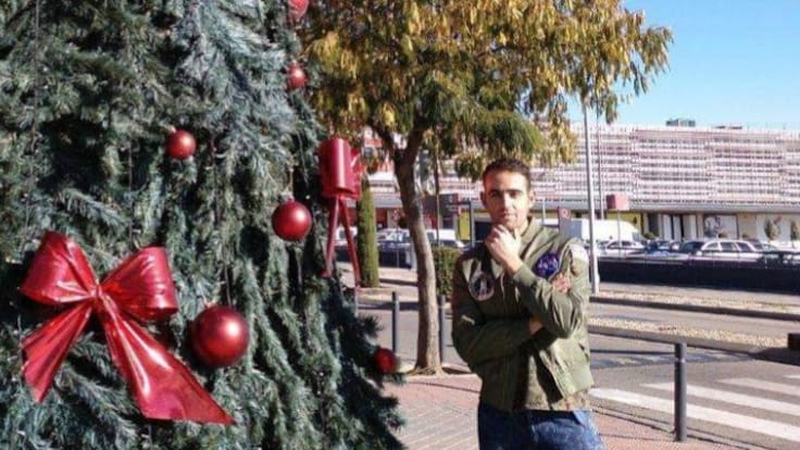 David: "Trabajo en unos grandes almacenes mientras hago un máster universitario de química"