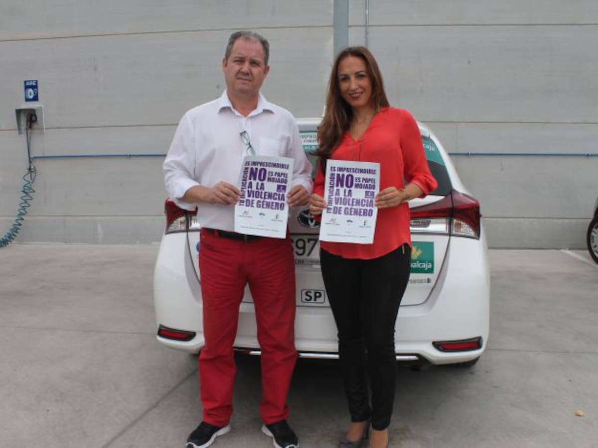 La Asociación Auto-Taxi de Albacete se une a la campaña contra la violencia de género del Instituto de la Mujer
