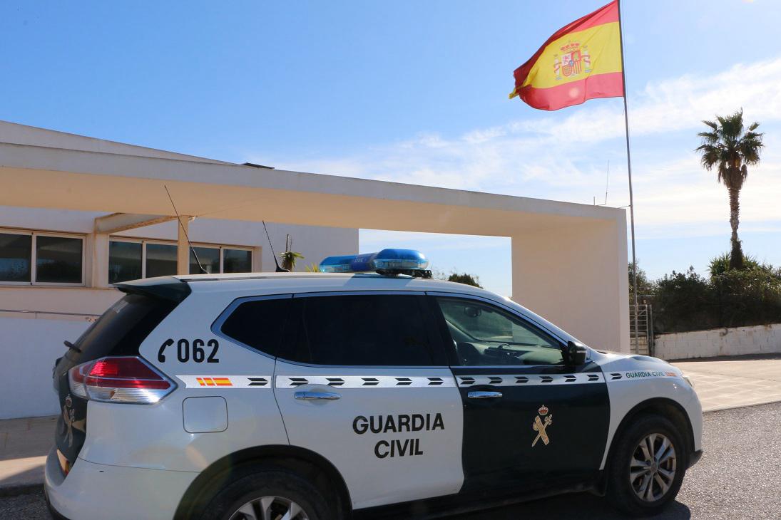 Vehículo de la Guardia Civil en Formentera