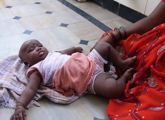 La Fundación Vicente Ferrer cuenta con la colaboración de 140.000 personas en proyectos de Anantapur: apadrinan niños, apoyan a las mujeres, crean hogares y escuelas. Sus aportaciones han permitido rescatar de la pobreza extrema al pueblo en el que creyó Vicente